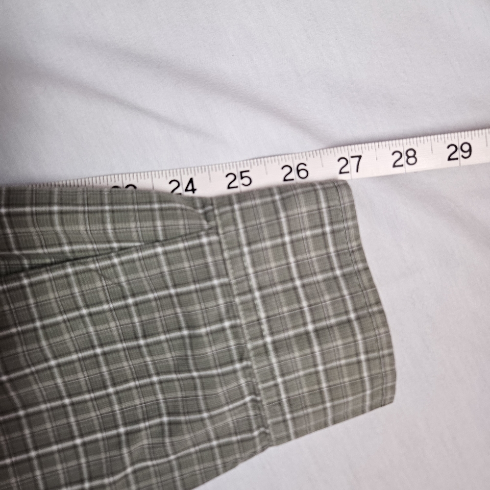men's Eddie Bauer long sleeve button-down green and white plaid shirt - Picture 6 of 8